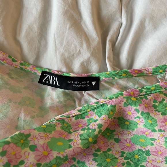 Zara Women's Pastel Green Pink Floral Mini A line Skirt Size L - Picture 3 of 3